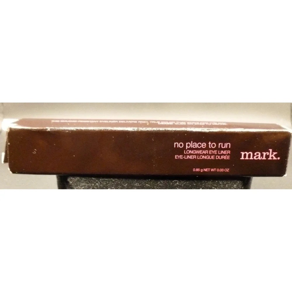 Avon mark ~ No Wear To Run ~ Longwear Eyeliner Pencil ~ Color: Solid Gold ~ New